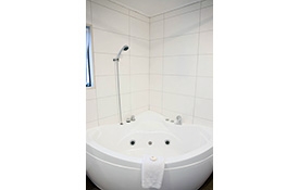 beautiful spa bath